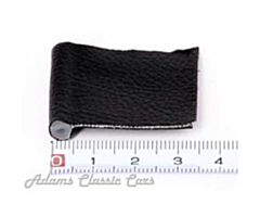 Spatbordbies 3 mm holle kraal zwart op linnenbasis flap 30mm